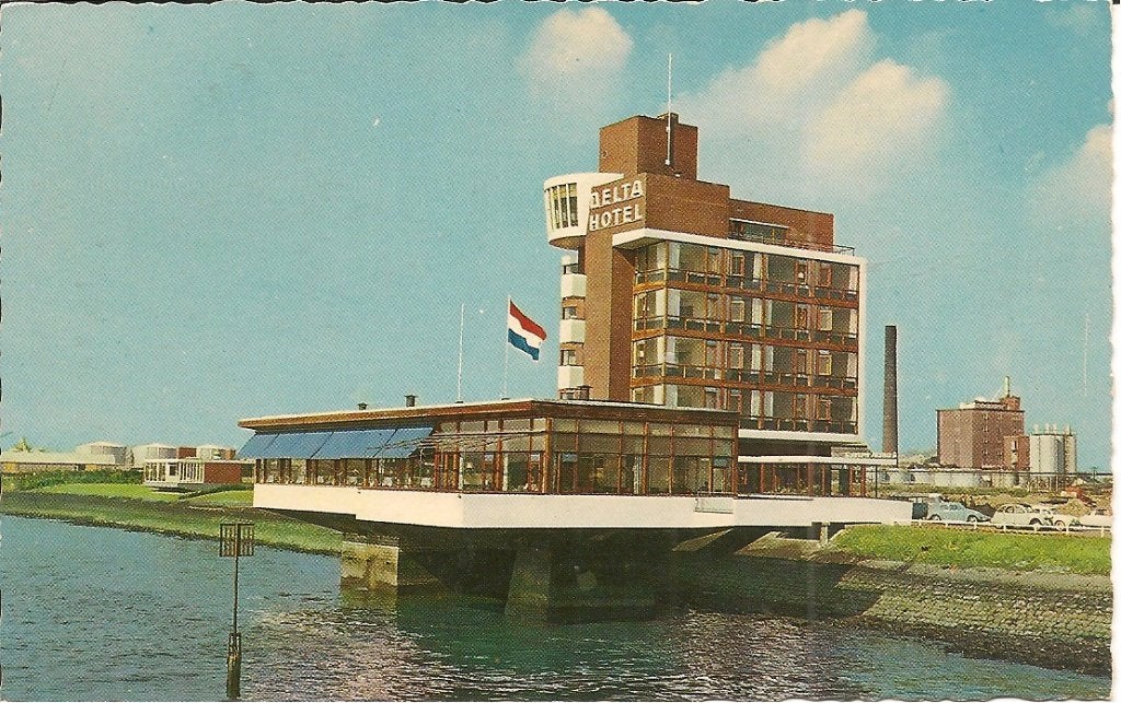 Vlaardingen Delta Hotel., Ophalen of Verzenden, 1960 tot 1980, Ongelopen, Zuid-Holland