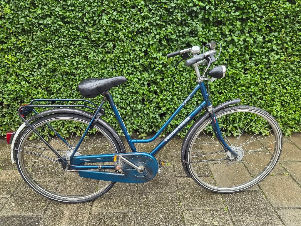 Kleine Damesfiets met drie versnellingen, Fietsen en Brommers, 26 inch of meer, Gebruikt, Versnellingen, Ophalen of Verzenden