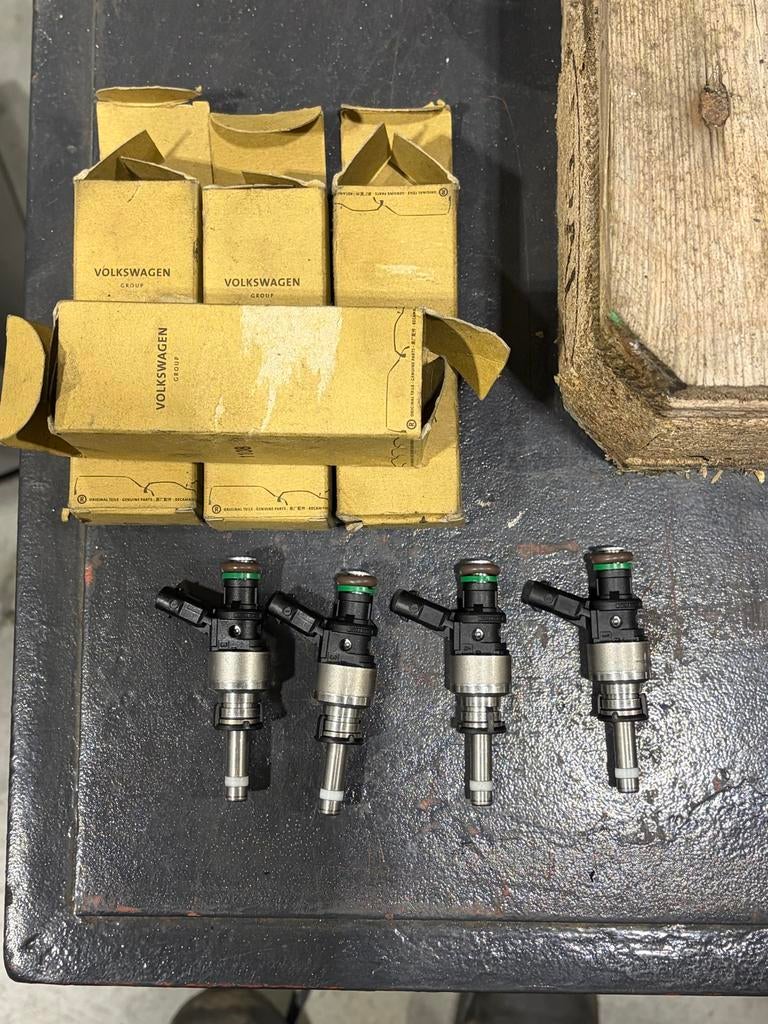 4x Zo goed als nieuwe VAG 315cc injectoren, Ophalen of Verzenden, Gebruikt, Volkswagen