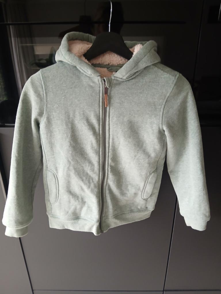 Nieuw groen gevoerd teddy vest hema 134-140, Ophalen of Verzenden, Nieuw, Meisje, Trui of Vest