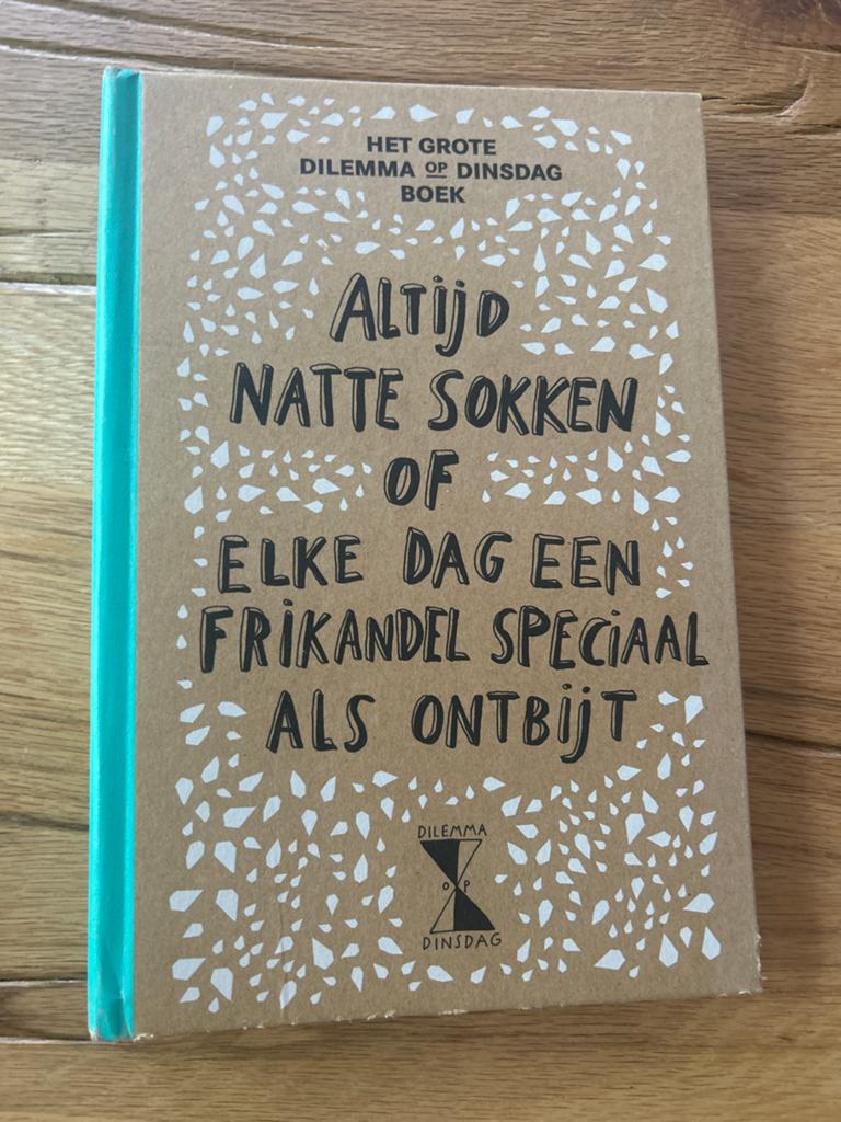 Het Grote Dilemma op Dinsdag Boek - Onmogelijke Dilemma's, Ophalen of Verzenden, Zo goed als nieuw, Nederland