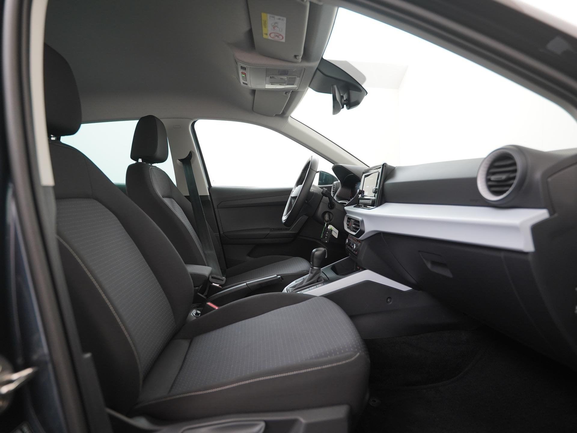 SEAT Arona 1.0 EcoTSI Style DSG | Digital Cockpit | Camera |, Auto's, Stof, Gebruikt, Bedrijf, 3 cilinders