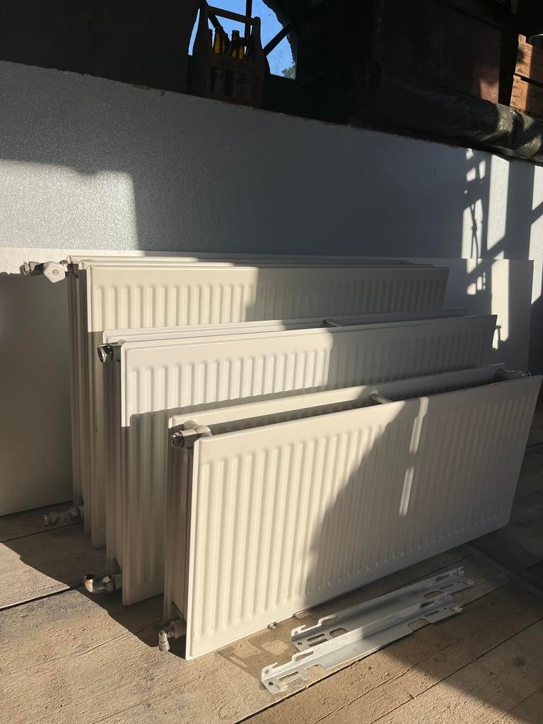 Set van 3 Radiatoren - Zo goed als nieuw, Ophalen, 30 tot 80 cm, 500 tot 800 watt, Radiator