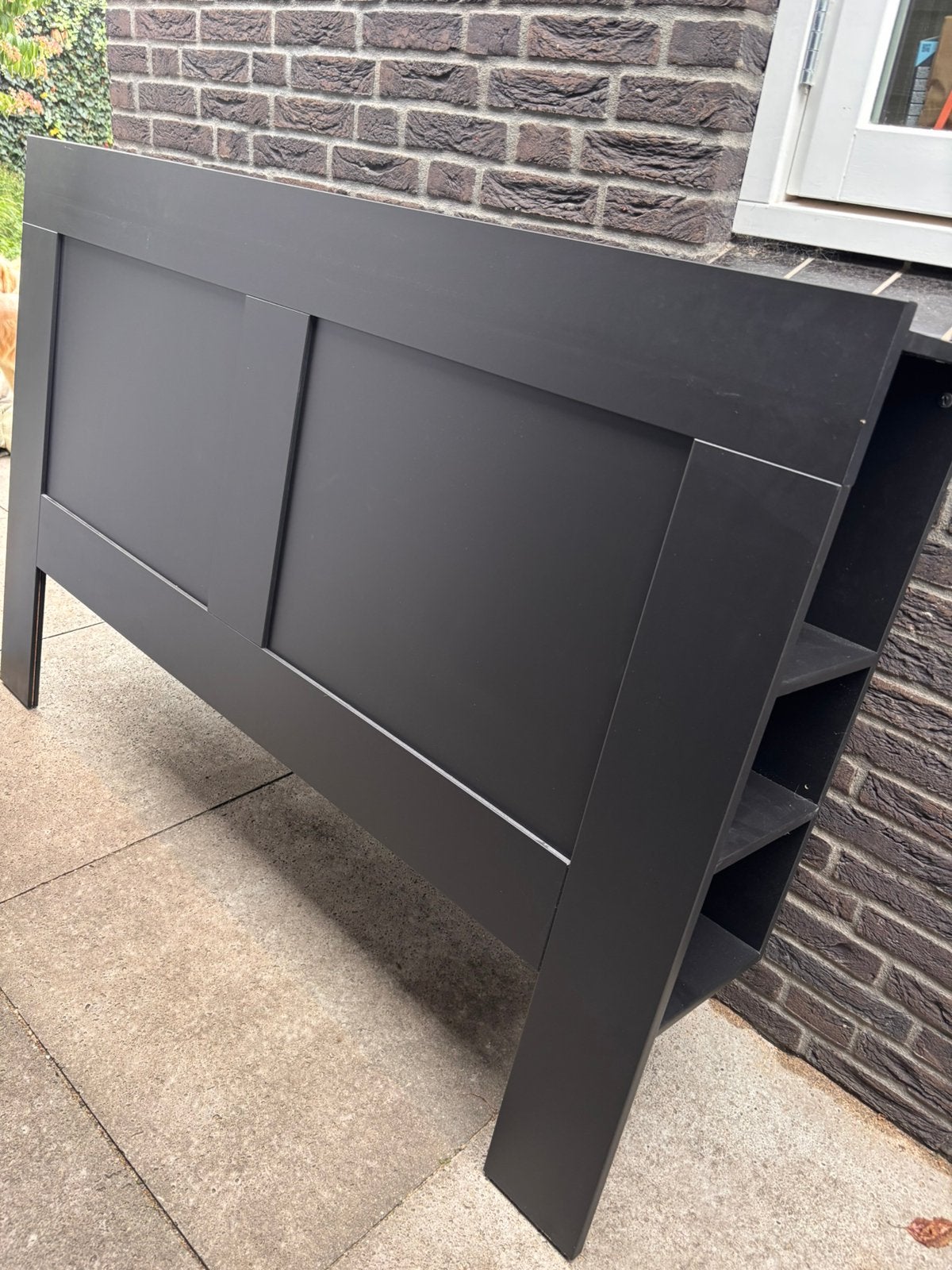 Kast voor achter bed, Ophalen