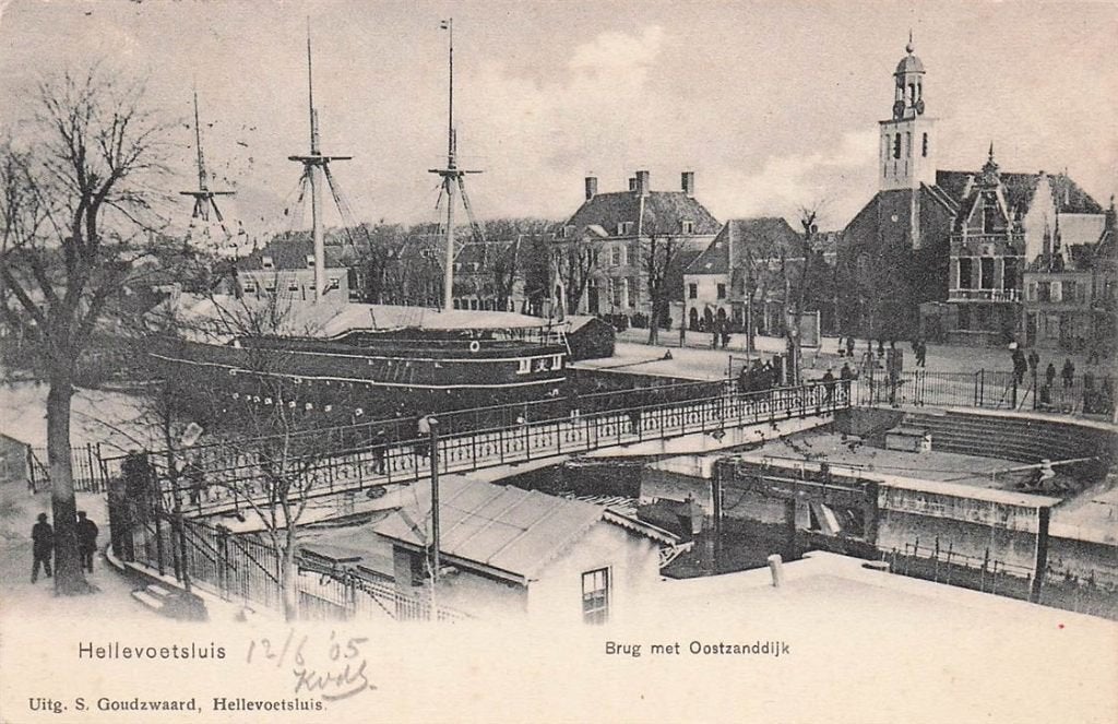 702-337-045 Brug Met Oostzanddijk Hellevoetsluis, Verzamelen, Verzenden, Voor 1920, Zuid-Holland