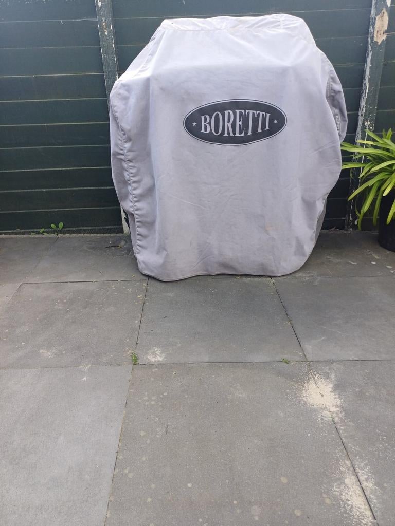 Boretti barbeque, Ophalen, Gebruikt