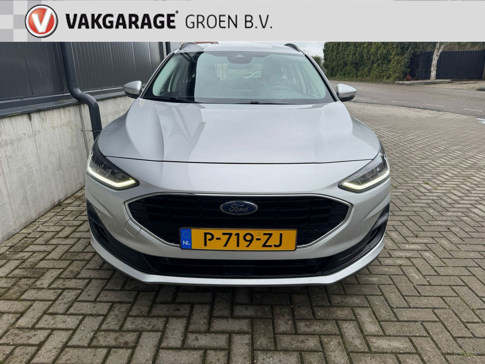 Ford Focus Wagon 1.0 EcoBoost Hybrid Connected / airco / cru, Lichtsensor, Gebruikt, Origineel Nederlands, Handgeschakeld