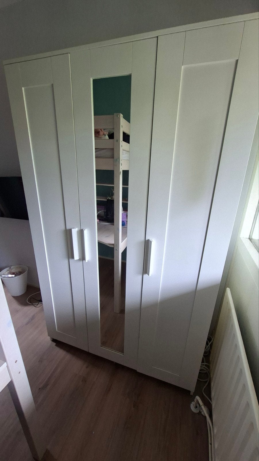 Witte kledingkast Ikea Brimnes met spiegeldeur, Huis en Inrichting, Met deur(en), Gebruikt, 100 tot 150 cm, Ophalen of Verzenden
