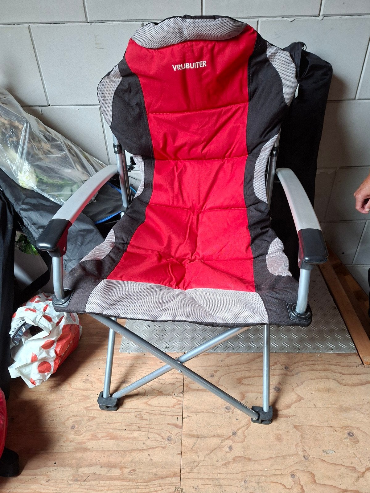 2 inklapbare stoelen, alu oprol tafel, skottelbraai gasbbq, Caravans en Kamperen, Ophalen