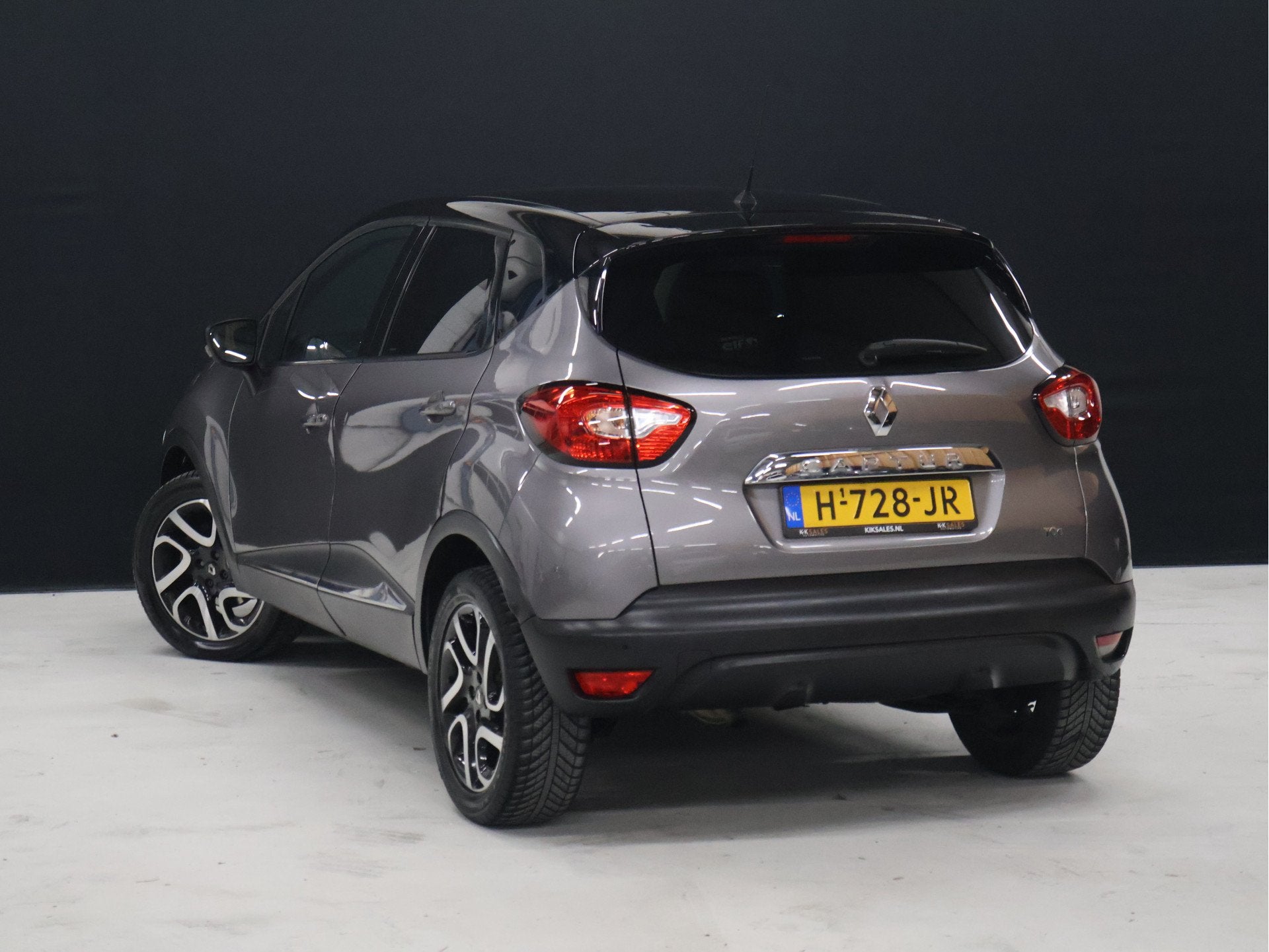 Renault Captur 1.2 TCe Dynamique [CAMERA, HALF LEDER, PDC AC, 4 cilinders, Leder en Stof, 49 €/maand, SUV of Terreinwagen