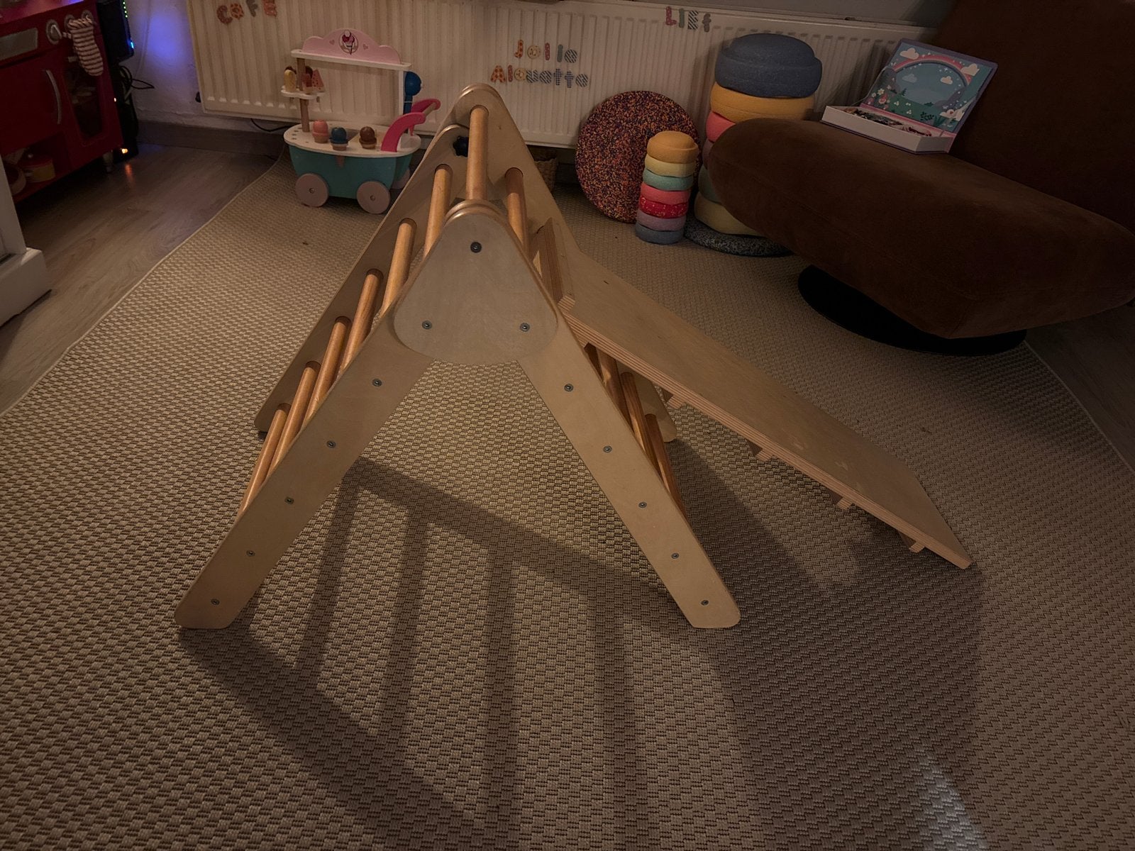 Montessori Klimrek Driehoek met Glijbaan voor Peuters/Kleute, Kinderen en Baby's, Ophalen of Verzenden, Zo goed als nieuw, Glijbaan