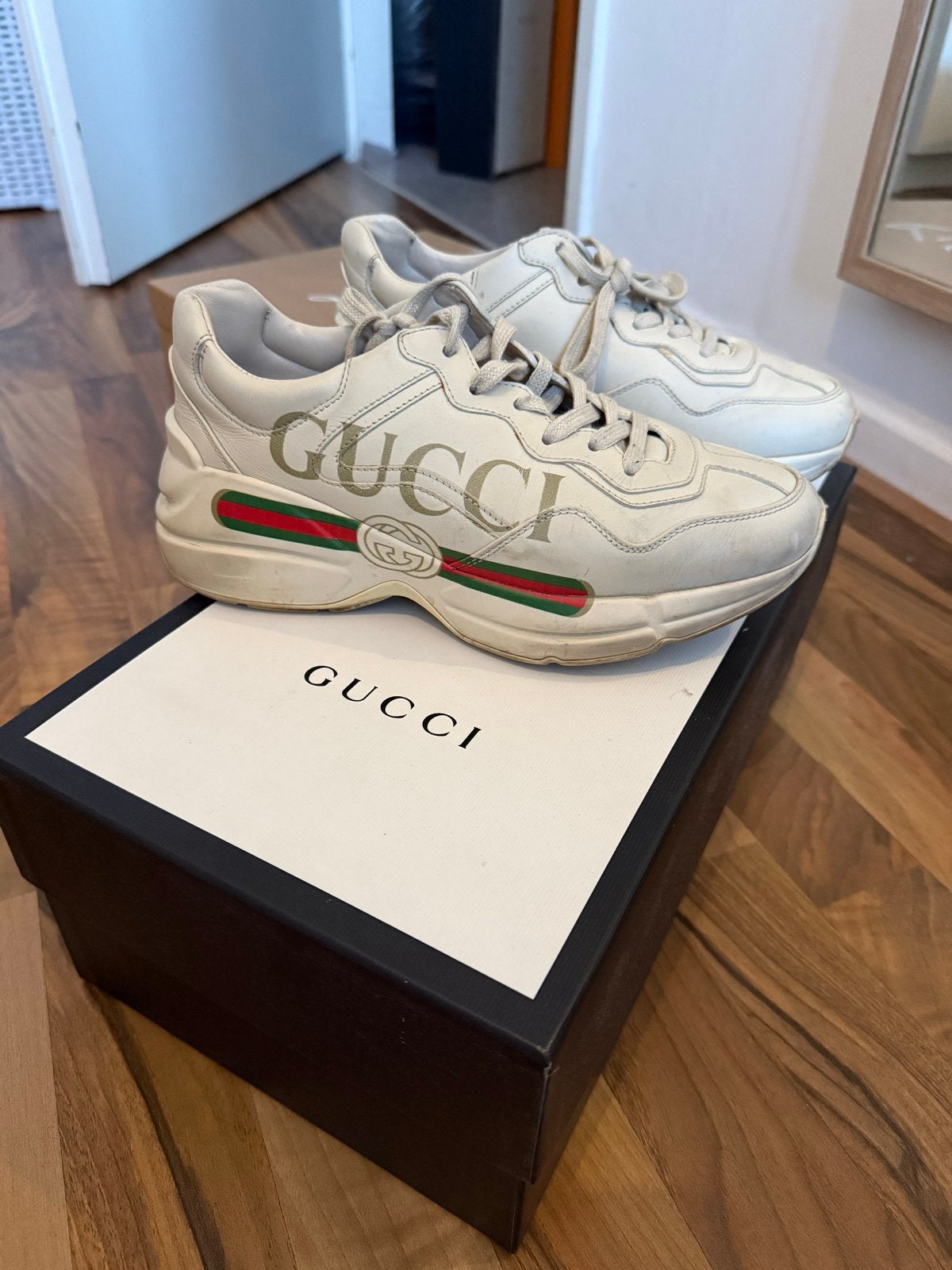 Gucci Rhyton sneakers - Crème - Maat 38, Kleding | Dames, Beige, Ophalen of Verzenden, Sneakers of Gympen, Gedragen