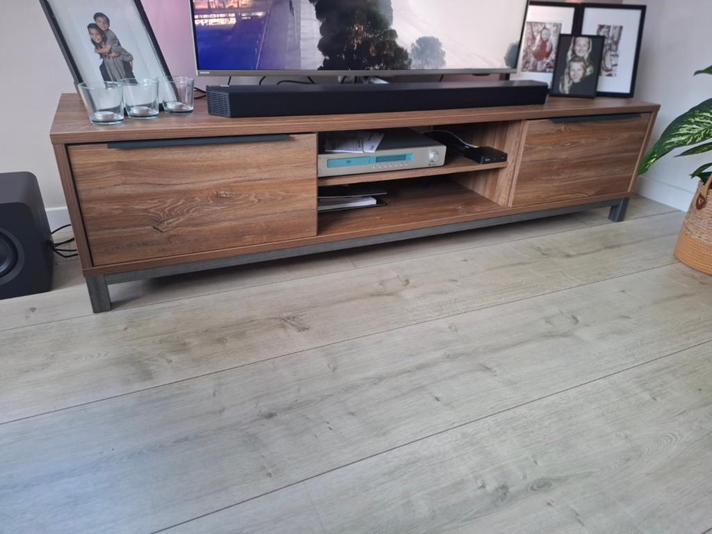 Tv kast zogoed als nieuw, bijna gratis., Ophalen, Zo goed als nieuw, 25 tot 50 cm, Minder dan 100 cm