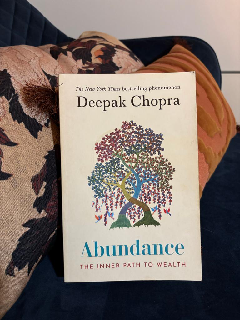 Abundance: The Inner Path to Wealth - Deepak Chopra, Ophalen of Verzenden, Gelezen, Spiritualiteit algemeen, Achtergrond en Informatie