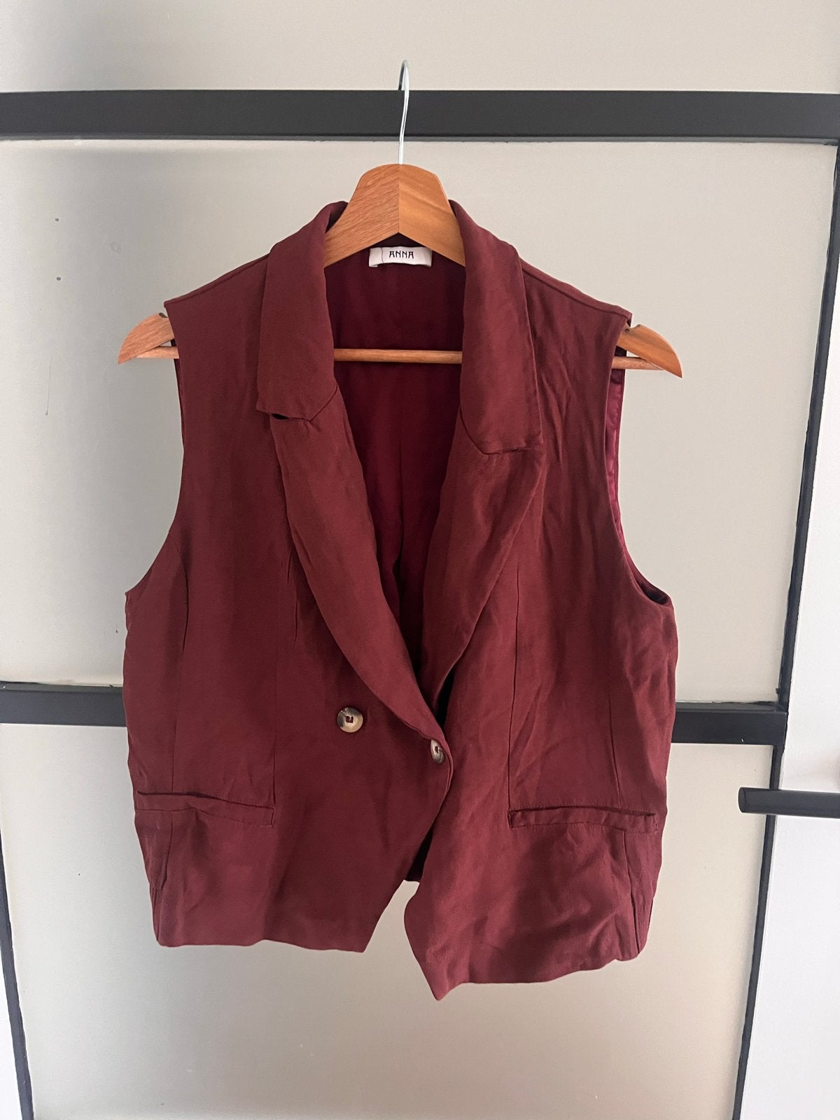 Bordeauxrode mouwloze blazer van ANNA, Ophalen of Verzenden, Zo goed als nieuw, Maat 38/40 (M), Bruin