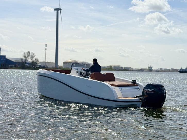Giant Supreme 660 - consoleboot, Watersport en Boten, 3 m, Overige merken, Nieuw, 7 m