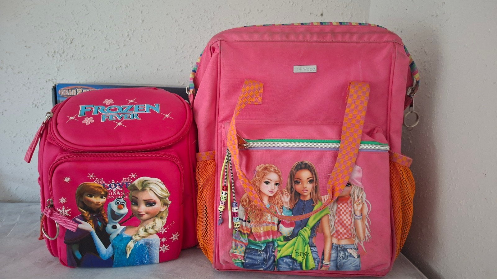 Diverse rugzakken: Frozen, Topmodel en Marvel, Gebruikt, Disney of Dora, 25 tot 40 cm, Ophalen of Verzenden
