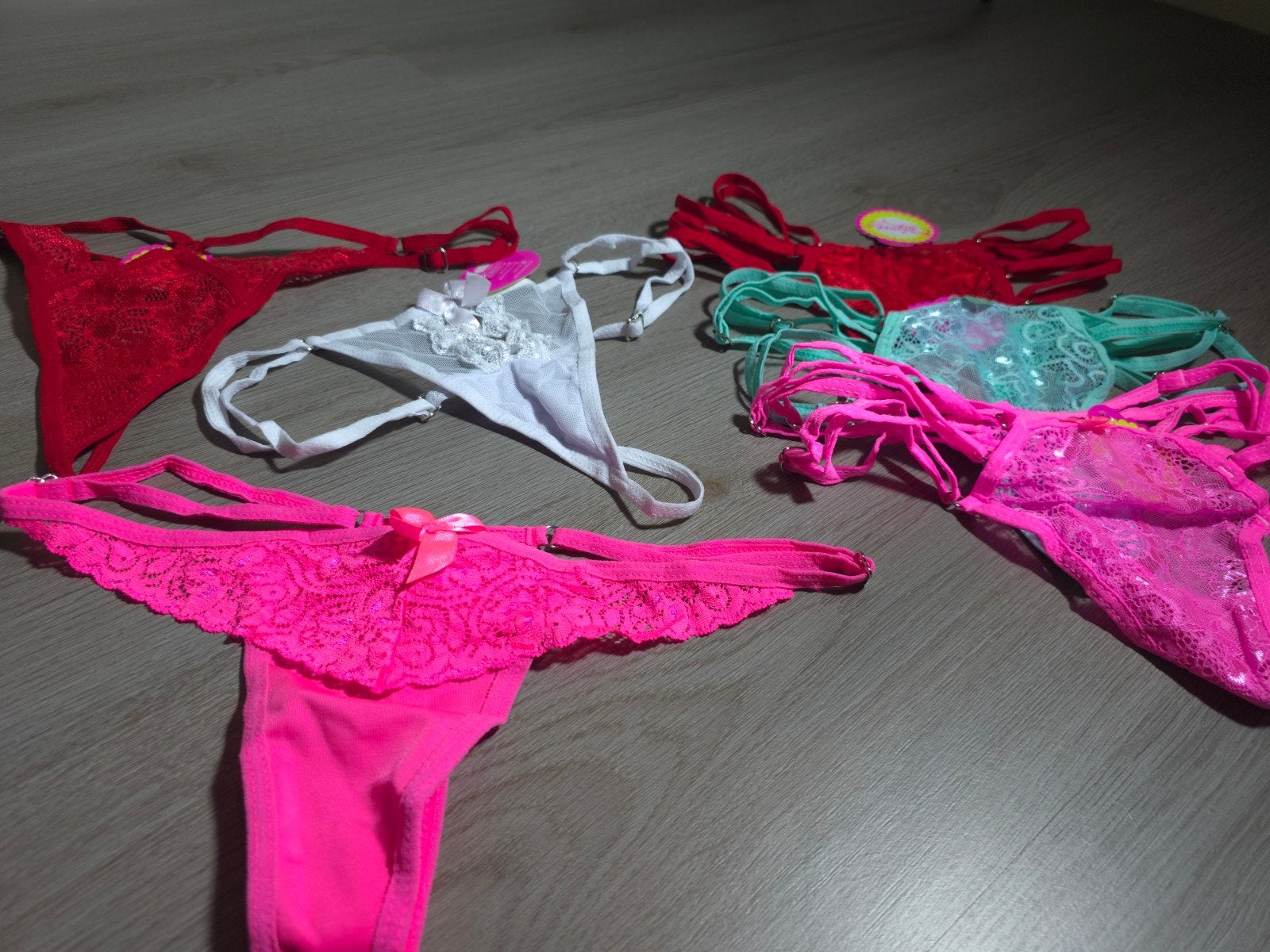 Verstelbaar ondergoed uit Colombia - Diverse kleuren, Kleding | Dames, Ondergoed en Lingerie, Onbekend, Ophalen of Verzenden, Rood
