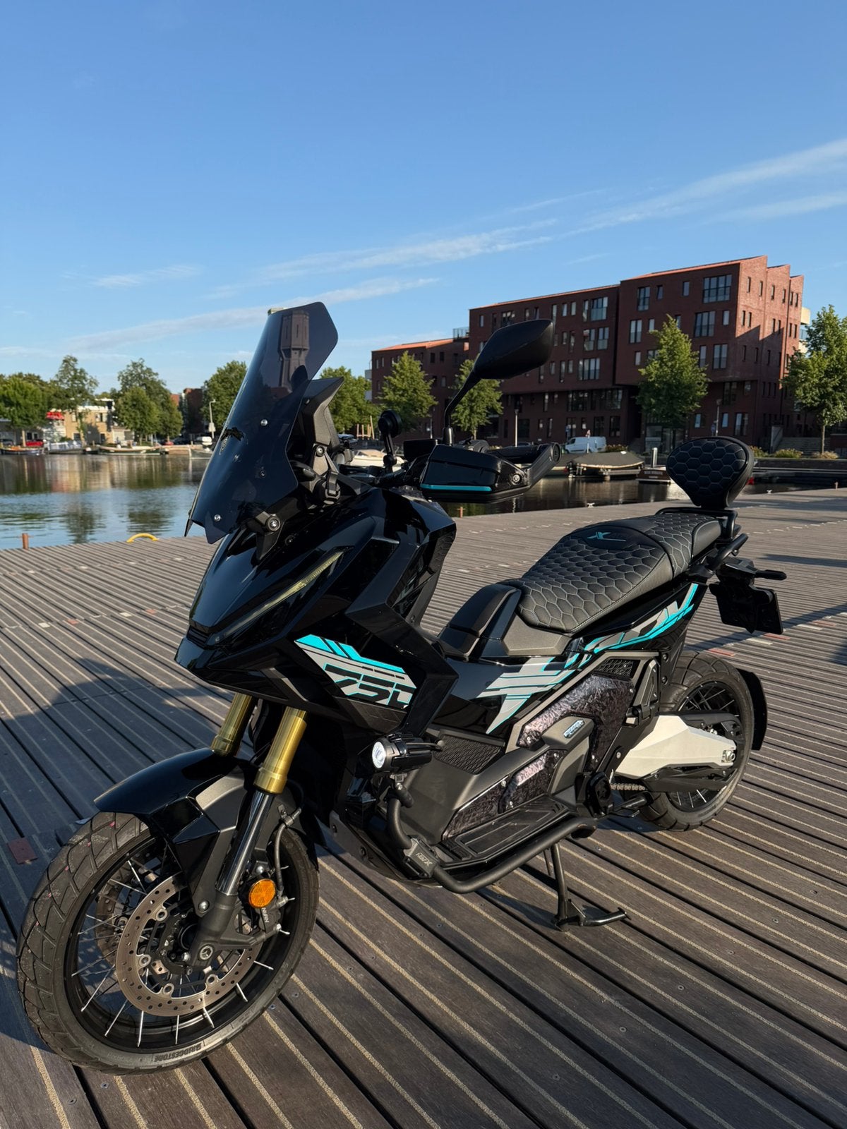 Honda X-ADV 750 | A2 | 2025 | Full Akrapovic | Garantie, Particulier