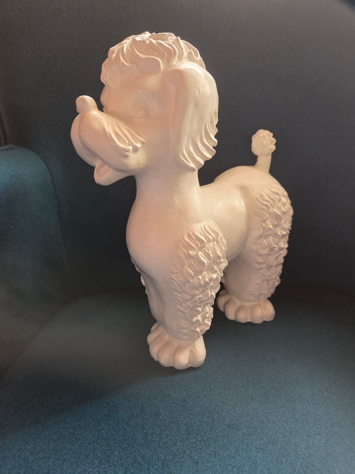 grootte witte kunststof witte  poedel, Ophalen of Verzenden, Paard, Beeldje of Figuurtje