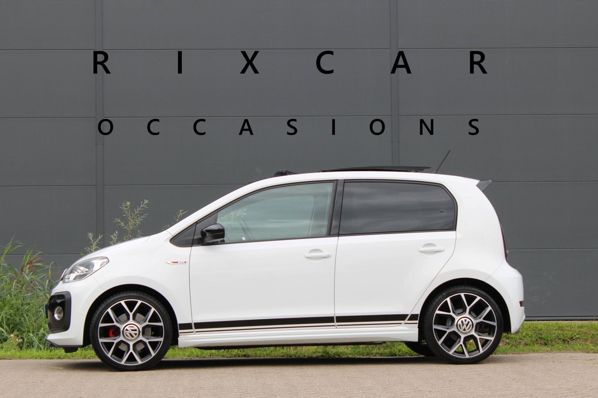Volkswagen Up! 1.0 GTI BeatsAudio Schuifdak 116pk! Camera, 970 kg, Stof, Gebruikt, 4 stoelen