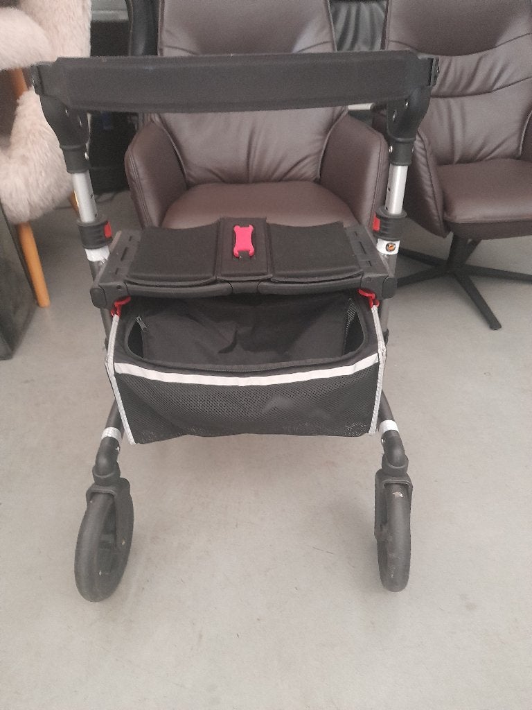 Zeer nette rollator, Diversen, Ophalen, Lichtgewicht, Zo goed als nieuw