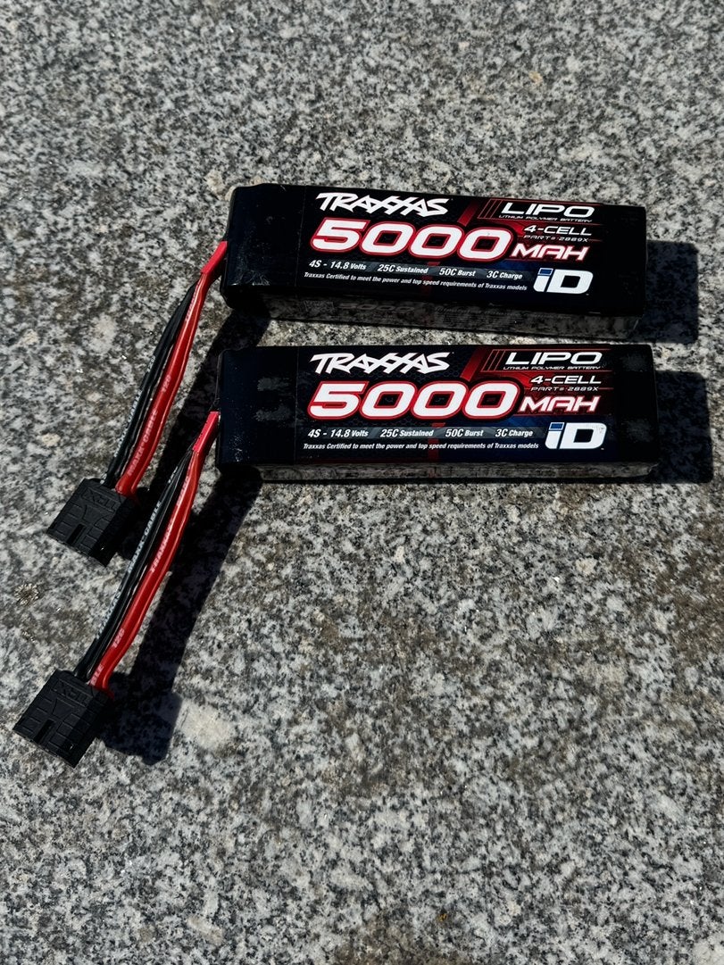 2x Traxxas Lipo 25c 14,8 Volt 5000mah Traxxas ID Connector, Ophalen of Verzenden, Zo goed als nieuw, Overige schalen, Onderdeel