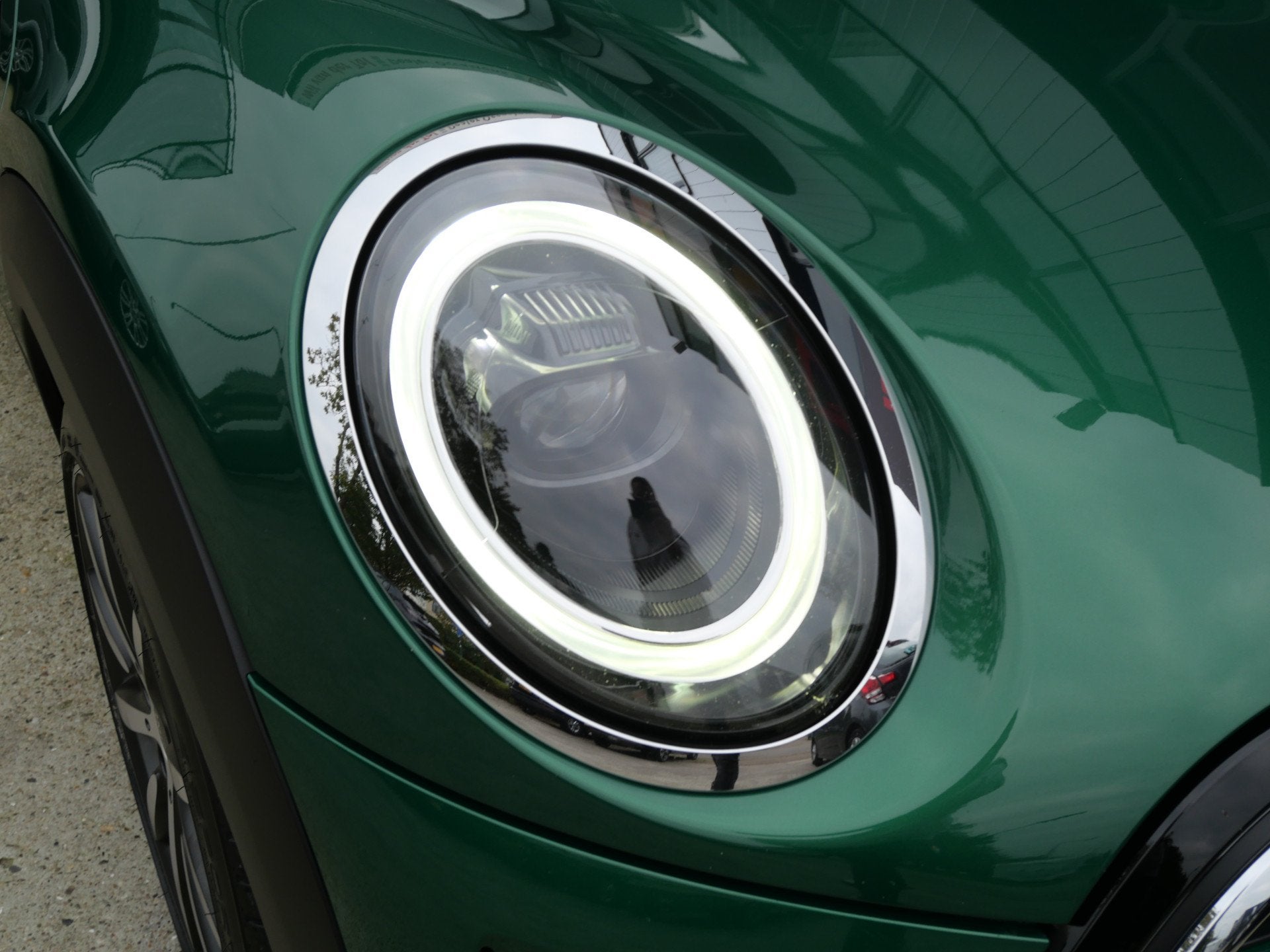 MINI One 1.5 CLASSIC | LED | CRUISE | BREEDBEELD | NIEUWE TY, Voorwielaandrijving, Gebruikt, Zwart, 4 stoelen