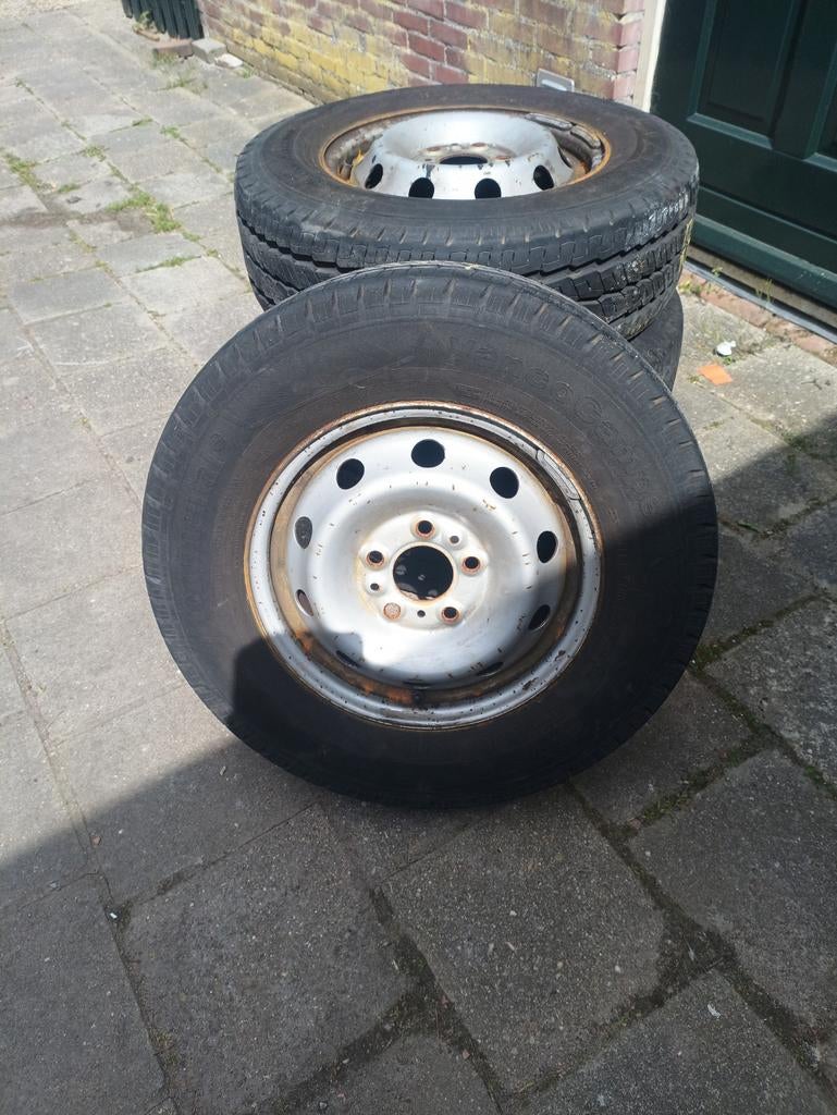 Goede Camper banden + velgen 215/70 r15, Ophalen, Gebruikt