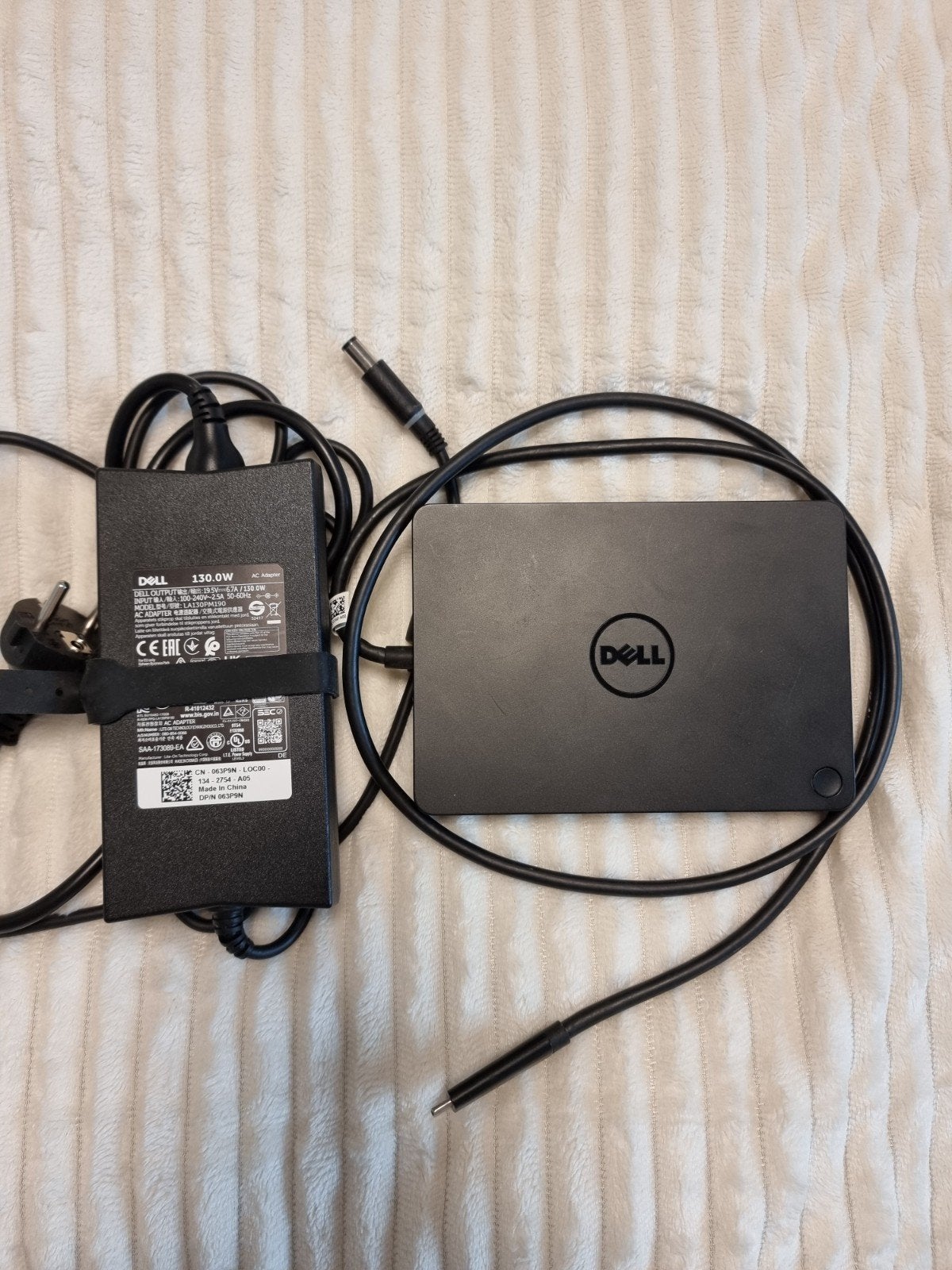 Dell WD15 USB-C Docking Station met 130W adapter, Ophalen of Verzenden, Zo goed als nieuw, Dell WD 15, Laptop