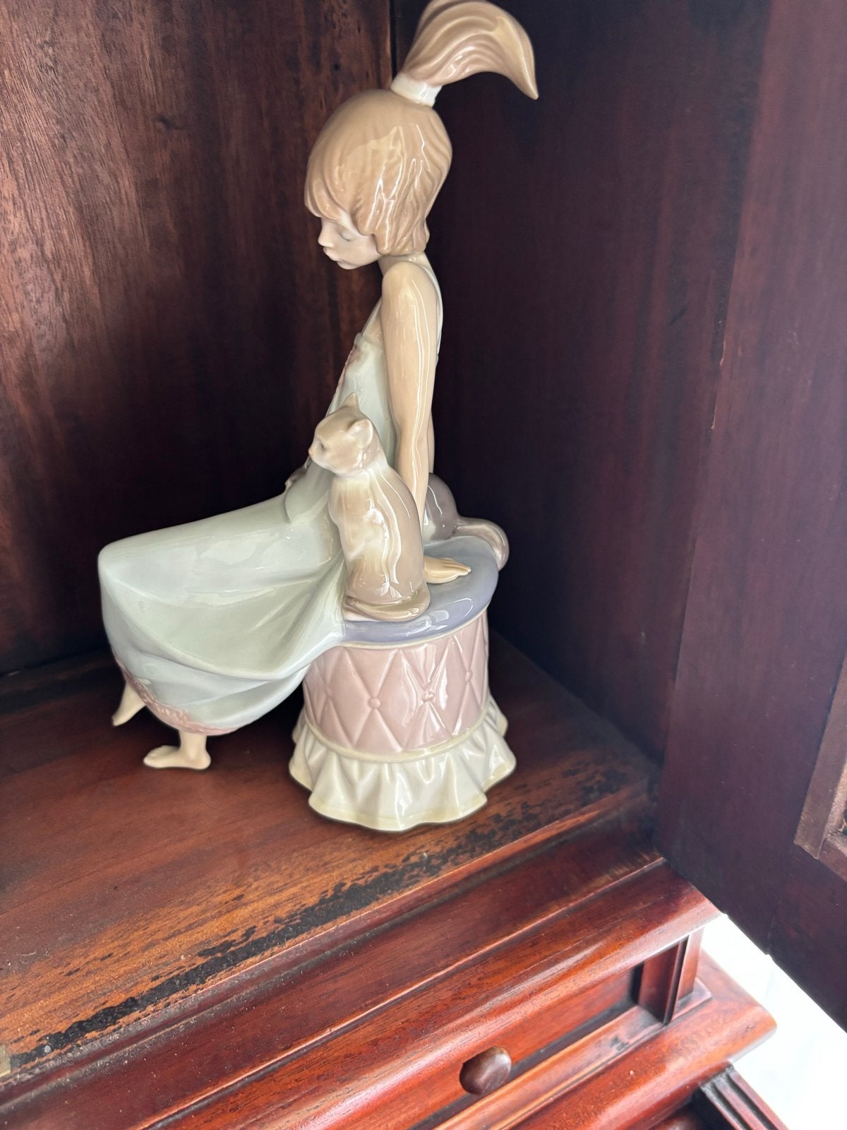 Lladro Beeldje Meisje met Katten - Porselein, Ophalen of Verzenden