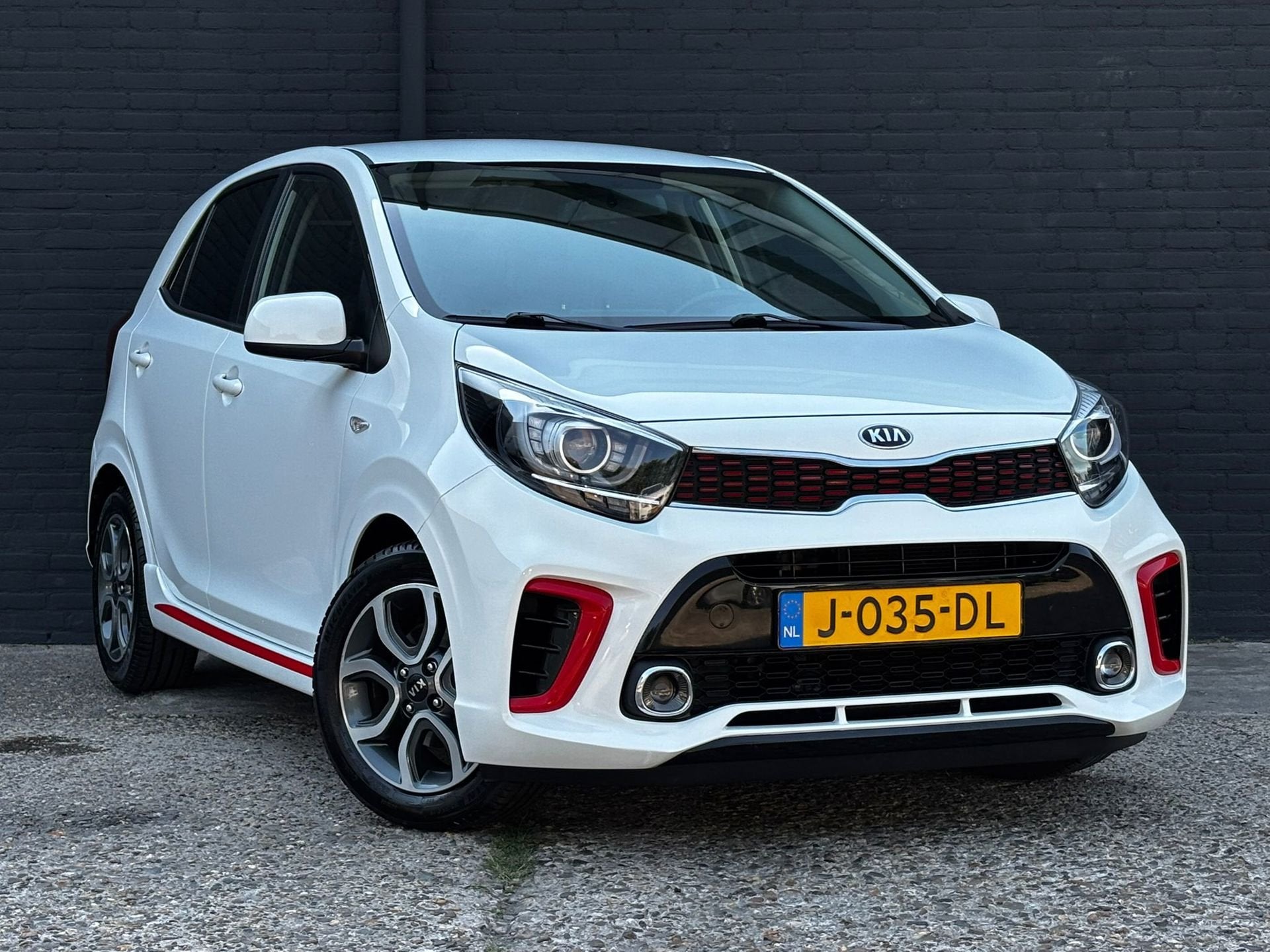 Kia Picanto 1.0 MPi GT-Line Edition CARPLAY|CAMERA|NAVI|LEDE, Auto's, Voorwielaandrijving, Dealer onderhouden, Gebruikt, Automatische klimaatregeling