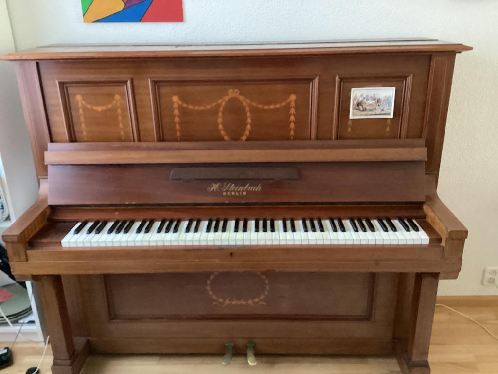 Steinbach piano, Muziek en Instrumenten, Piano's, Ophalen of Verzenden, Zo goed als nieuw, Bruin