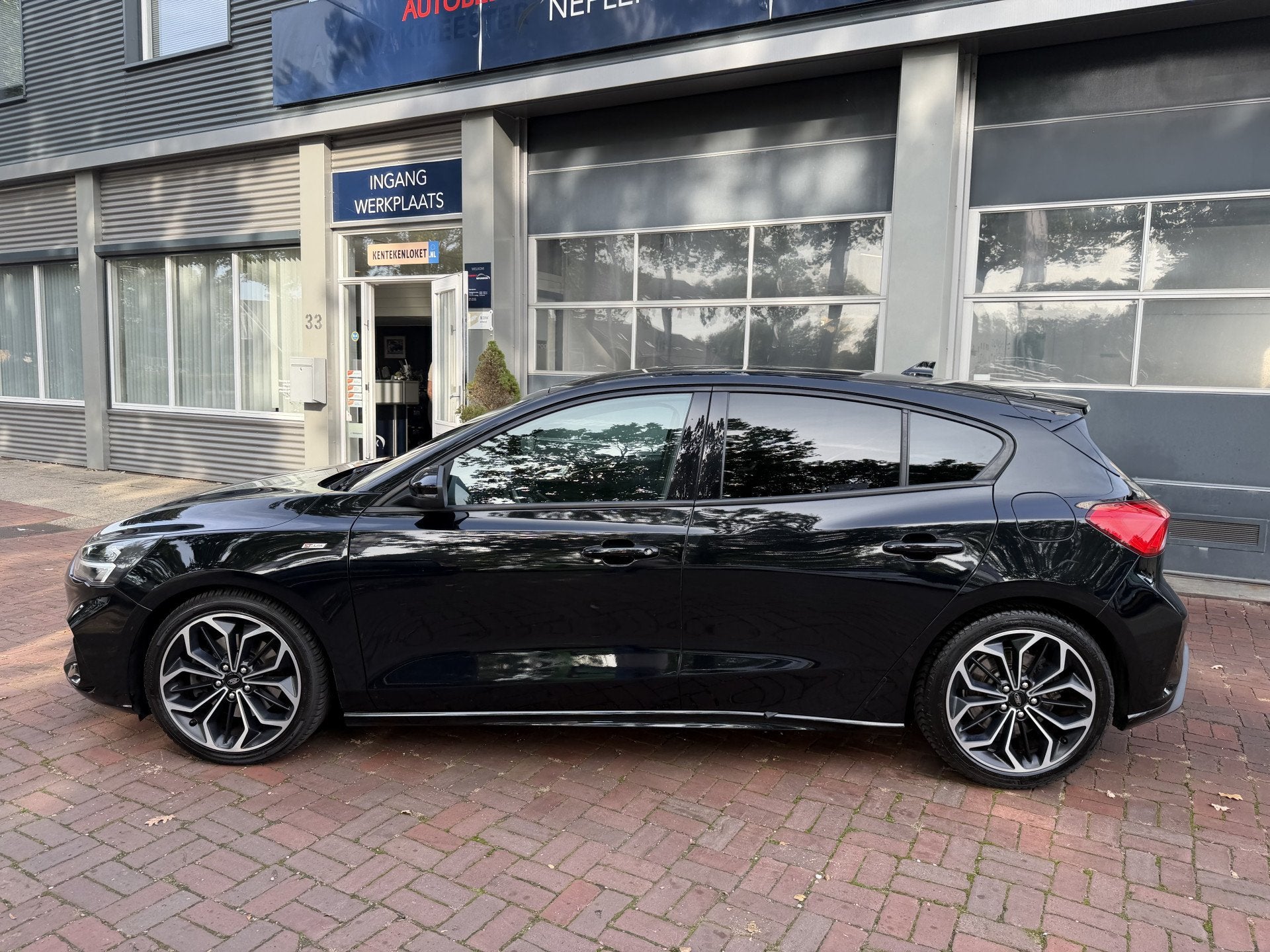Ford Focus 2.0 EcoBlue ST Line 2019 trekgewicht 1800 kg gere, Auto's, Stof, 4 cilinders, 150 pk, Zwart