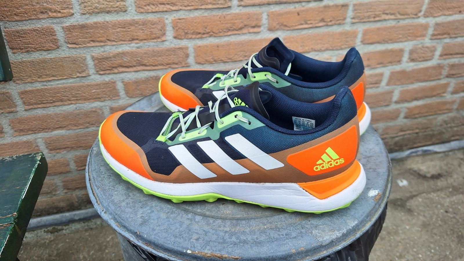 Adidas heren veldhockeyschoenen - Maat 9,5 - Zo goed als nie, Sport en Fitness, Ophalen of Verzenden, Zo goed als nieuw, Schoenen