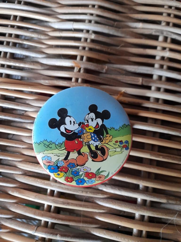 Klein oud blikje Mickey en Minnie Mouse, Ophalen of Verzenden, Mickey Mouse, Gebruikt, Beeldje of Figuurtje