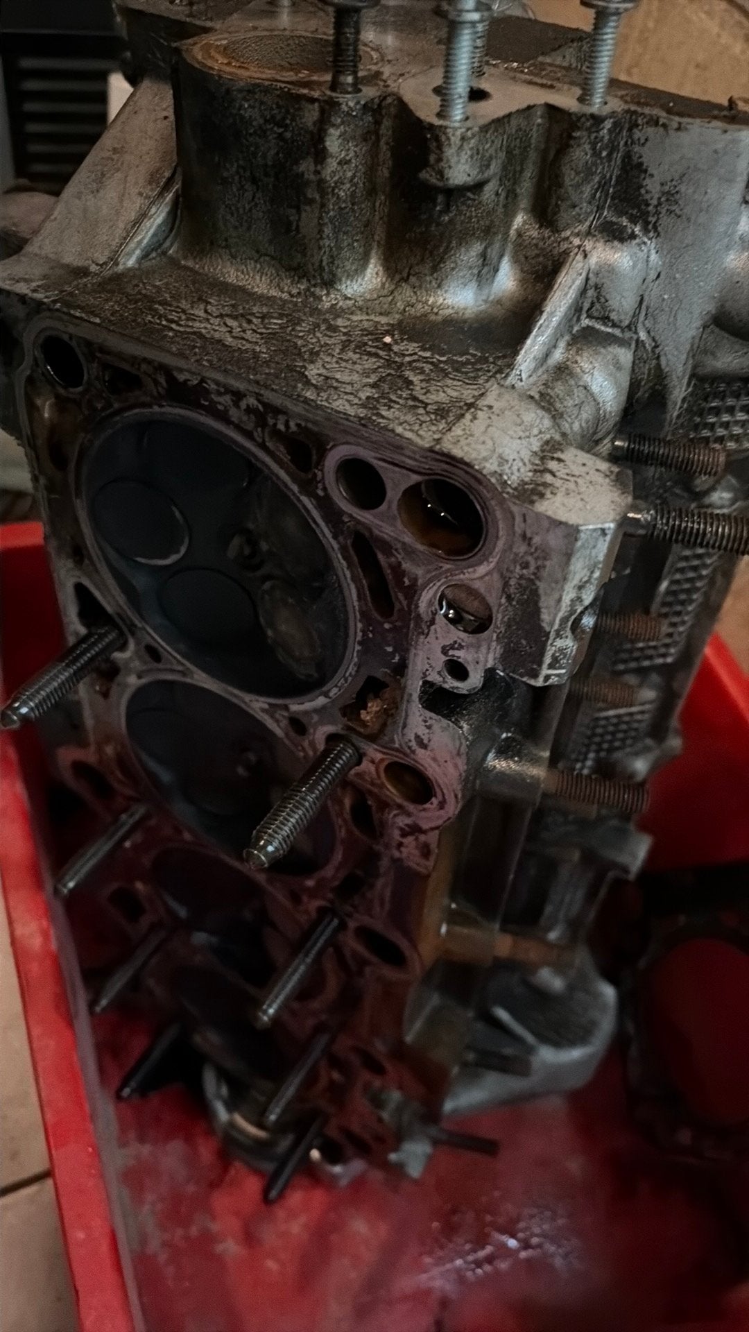 1.8t AUQ cilinderkop voor revisie, Ophalen