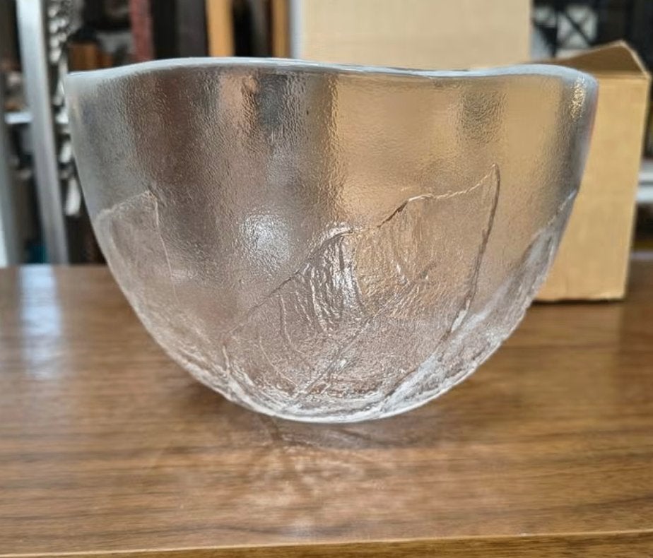 Kosta Boda bowl "party" schaal decor leaf, Antiek en Kunst, Antiek | Glas en Kristal, Ophalen