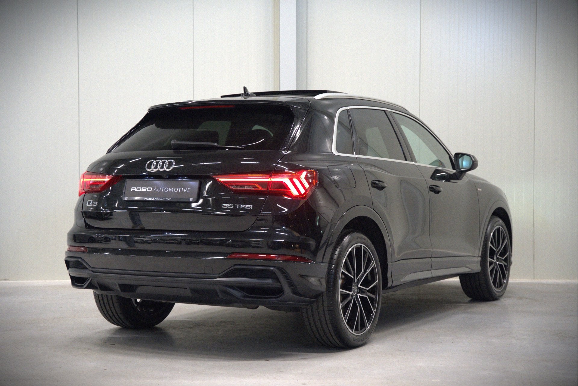 Audi Q3 35 TFSI S Line Pro Line S S-Line | Panoramadak | Sto, Auto's, Dealer onderhouden, 4 cilinders, 150 pk, Zwart