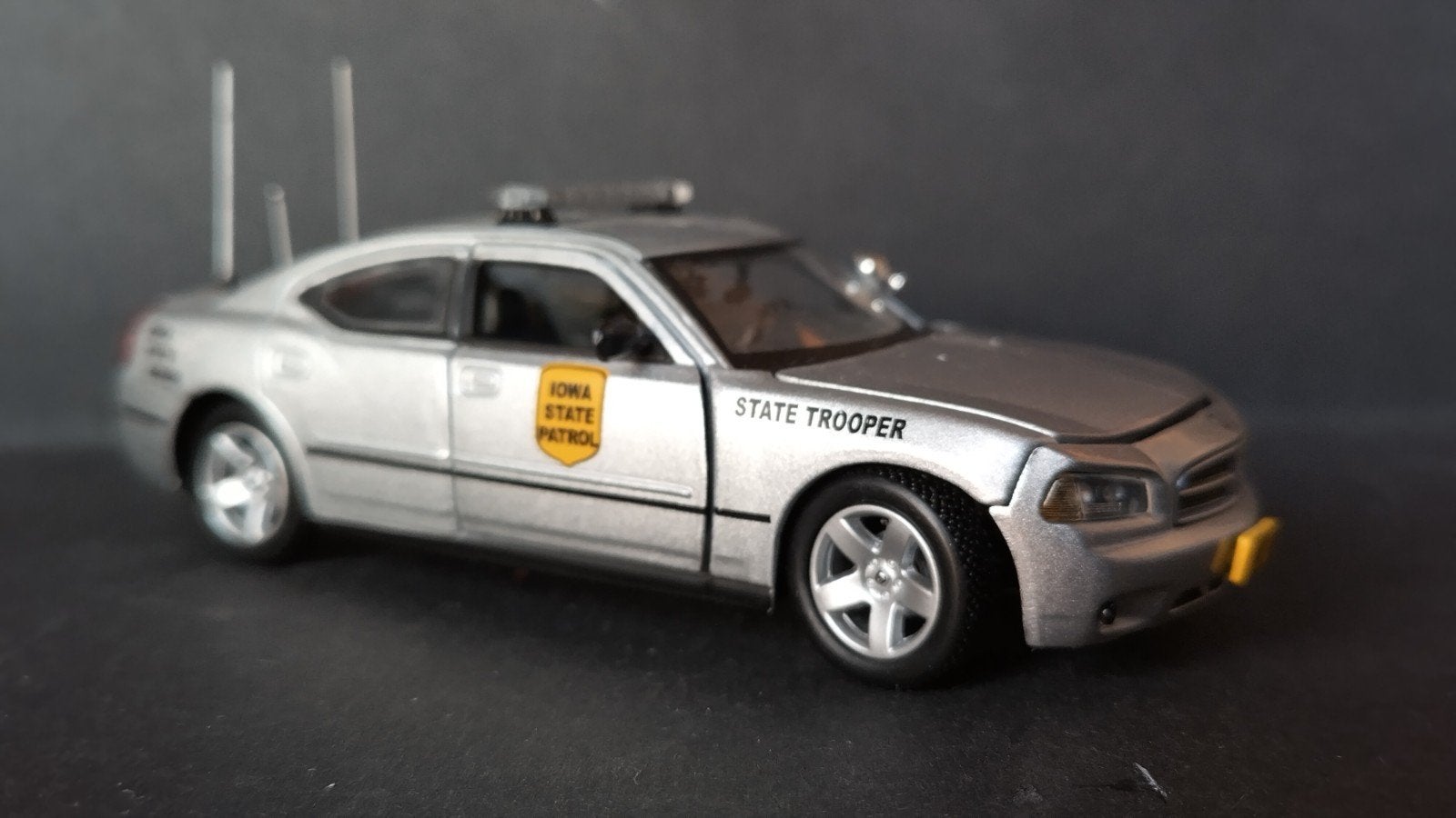Dodge Charger Iowa State Police 1:43 first Reponse Pol, Overige merken, Auto, Verzenden, Nieuw