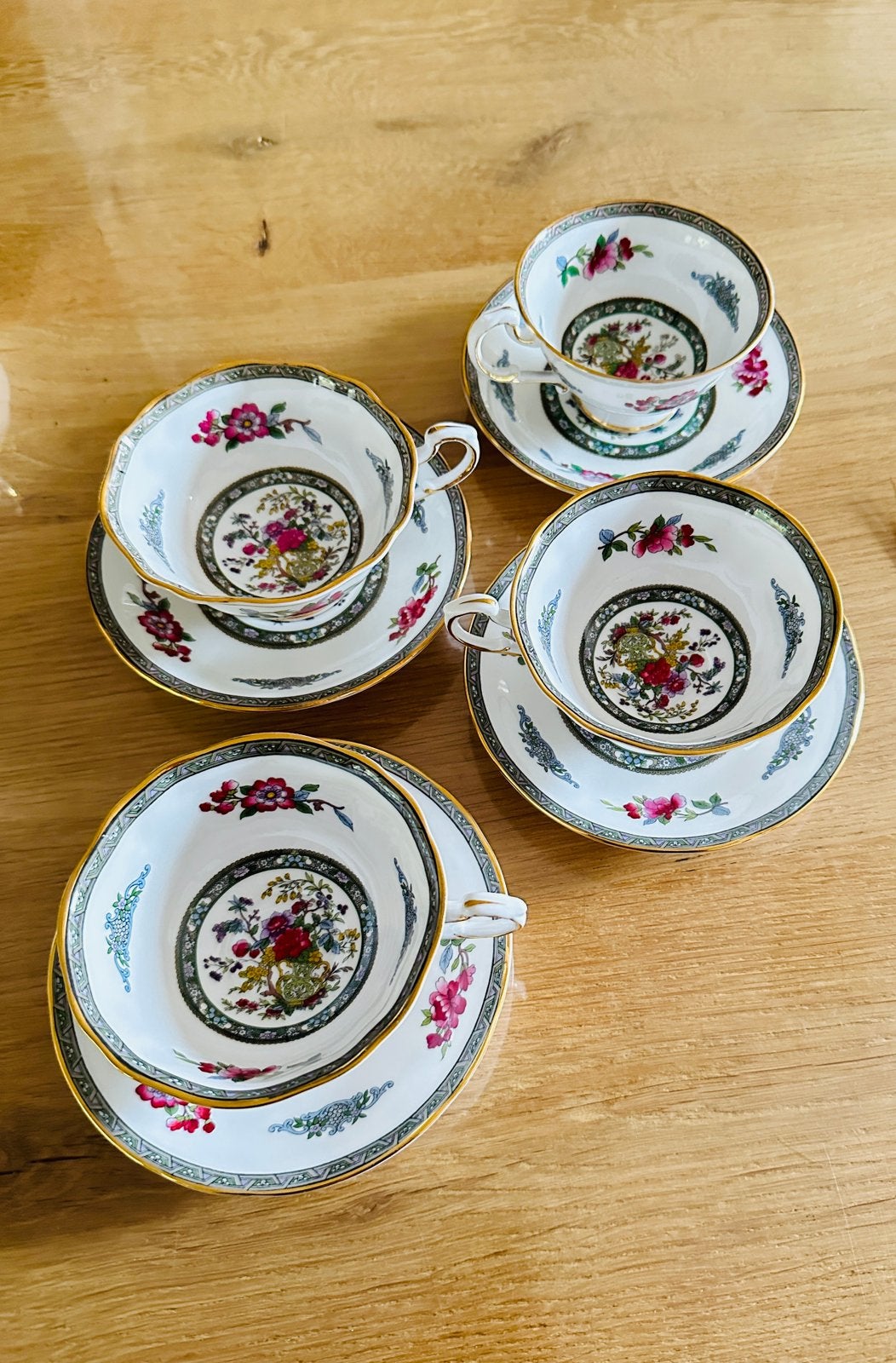 Nieuw Paragon kop en schotels/4, Ophalen of Verzenden