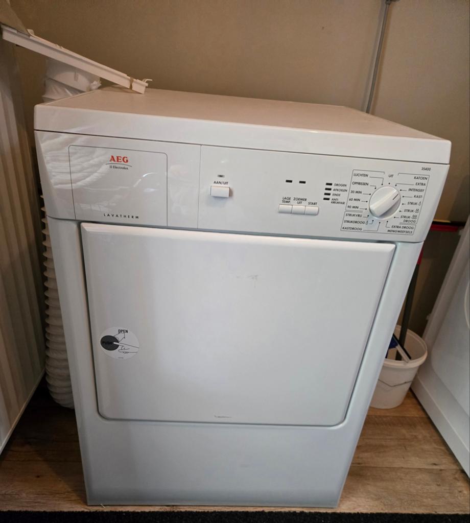 AEG DROGER 50 euro met afvoerslang in prima staat, Ophalen, 6 tot 8 kg, Gebruikt, Luchtafvoer