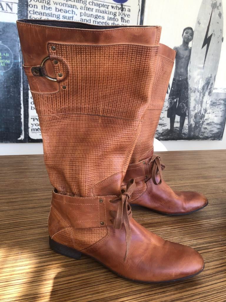 Diesel Djenouv D85M laarzen cognac laarzen maat 40, Kleding | Dames, Schoenen, Hoge laarzen, Bruin, Ophalen of Verzenden, Gedragen