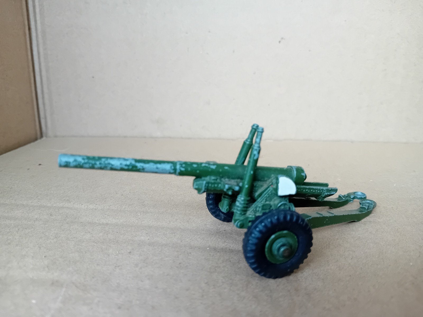 Dinky Toys Medium Gun 692, Ophalen of Verzenden