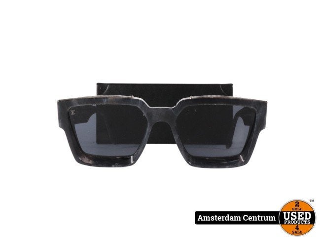 Louis Vuitton 1.1 Millionaires Anthr. Marble Sunglasses, Louis Vuitton, Gebruikt, Support@louisvuitton.com, 2 Rue du Pont Neuf
75001 Paris
France