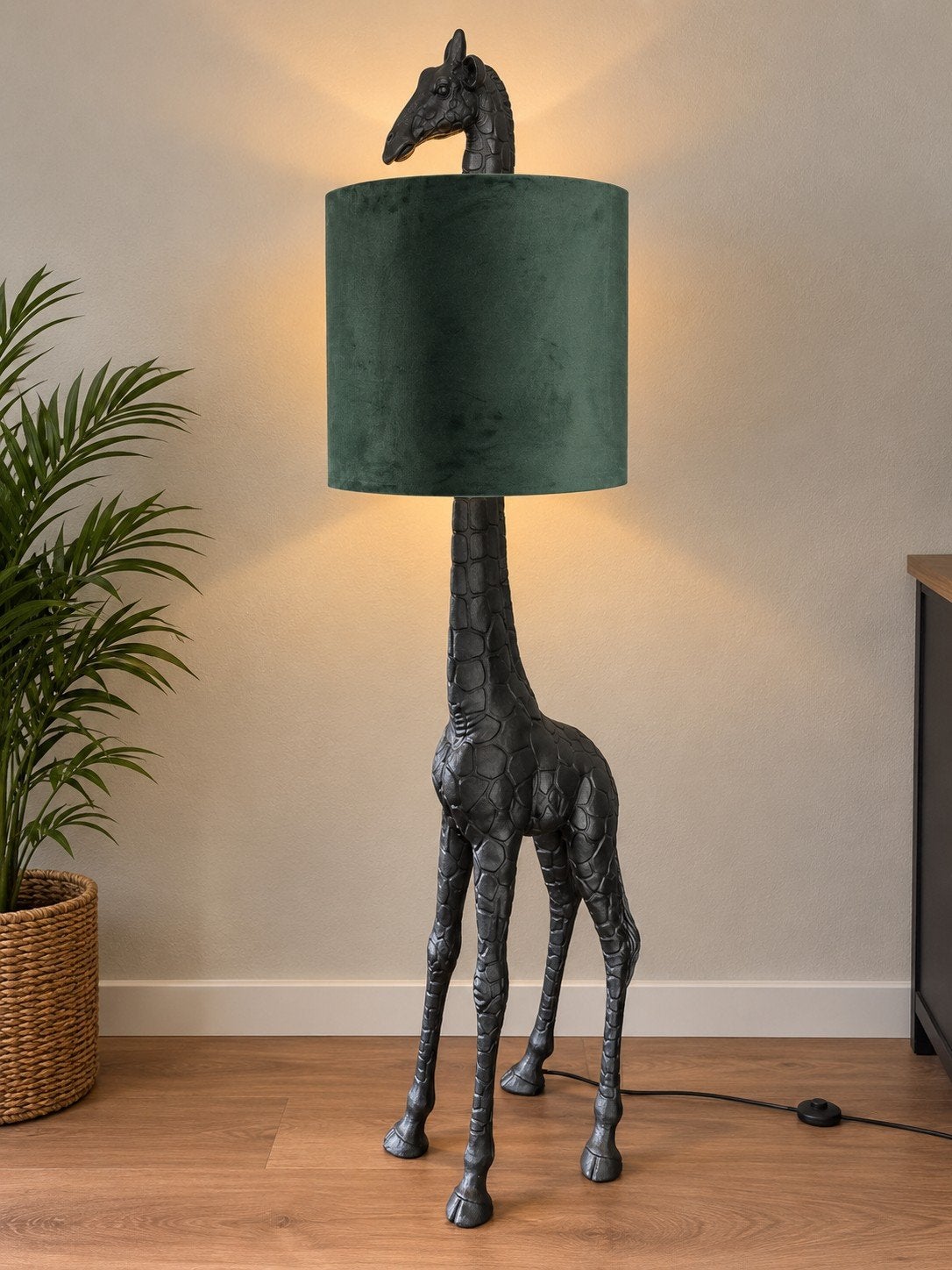 Unieke Giraffe Vloerlamp met Groene Velours Kap, Ophalen, Exotisch, Speels, Modern, E27 (groot), Zo goed als nieuw