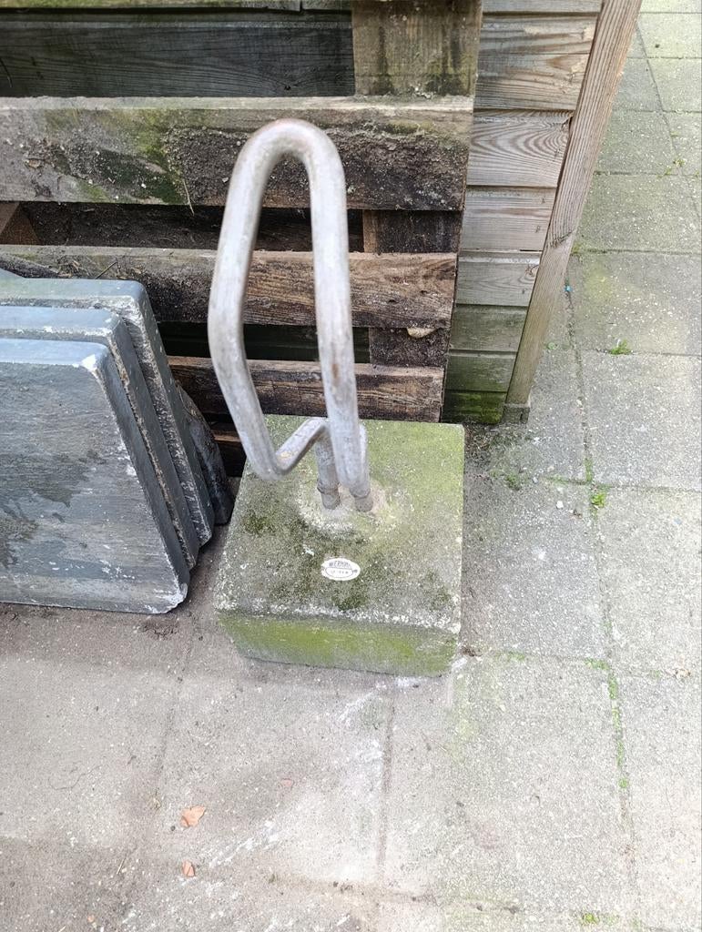 Fiets rek betonnen voet, Fietsen en Brommers, Ophalen