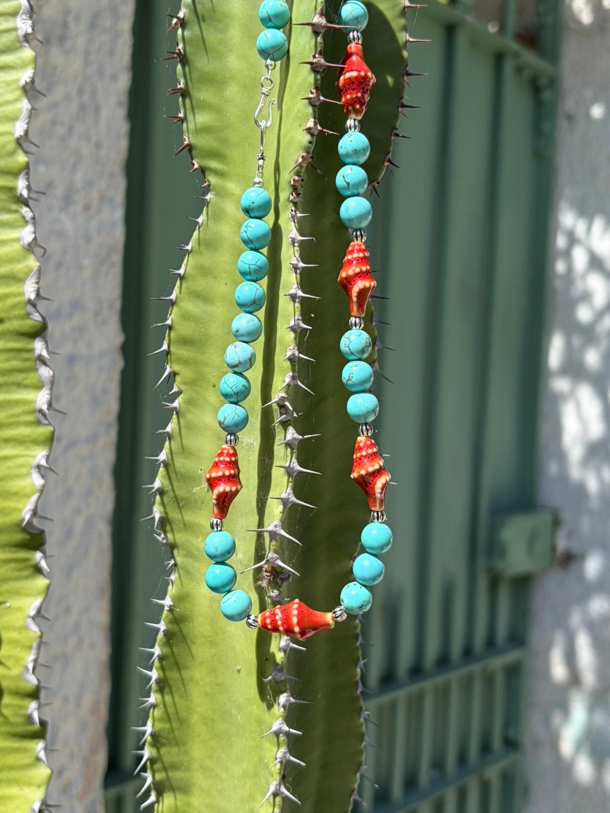 Turquoise & Ceramic Shell Necklace, Sieraden, Tassen en Uiterlijk, Kettingen, Ophalen of Verzenden, Nieuw, Blauw