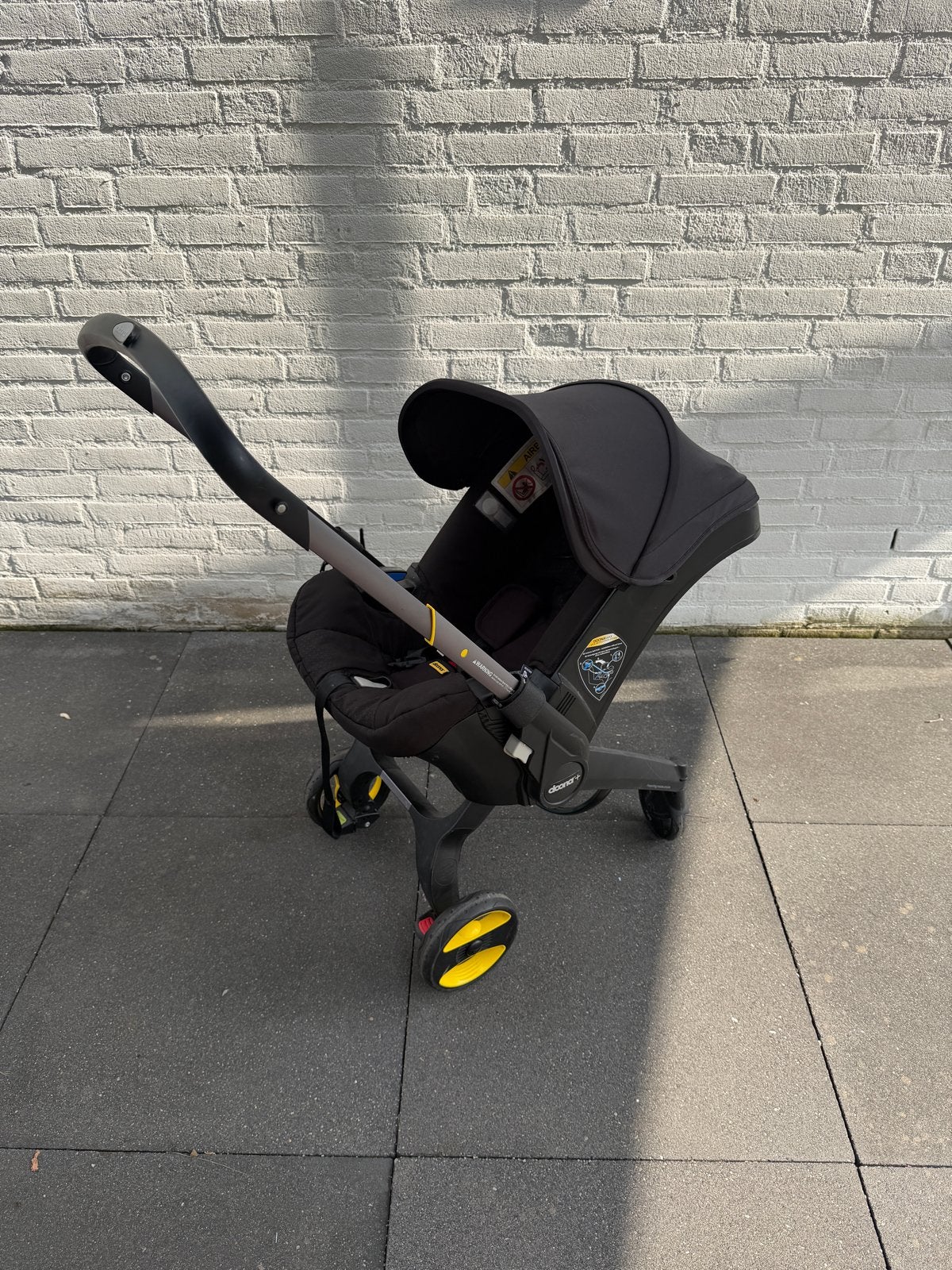 Doona i i-Size autostoel en kinderwagen, Kinderen en Baby's, Autostoeltjes, Autogordel of Isofix, Gebruikt, Zijbescherming, 0 t/m 13 kg