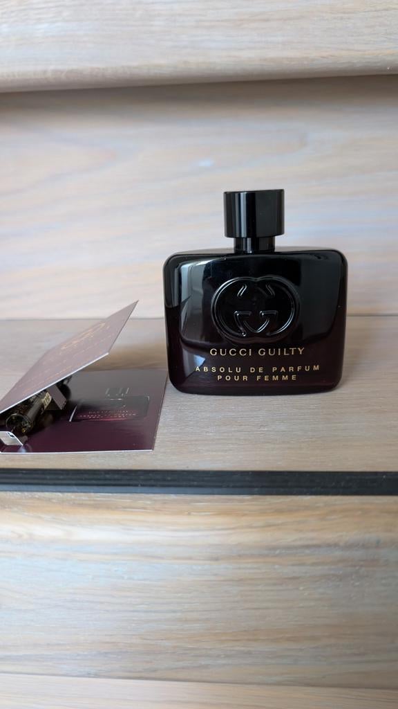 Gucci Guilty Absolu De Parfum pour femme - 60 ml, Omg Gorkum, Ophalen of Verzenden, Zo goed als nieuw